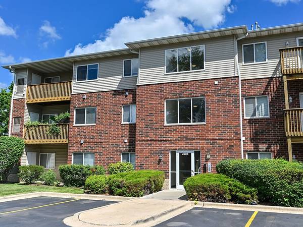 $1,525 / 2 dormitorios - 920 pies² - ¡2 dormitorios disponibles pronto! (Waukegan, IL 60087)63846717211777121