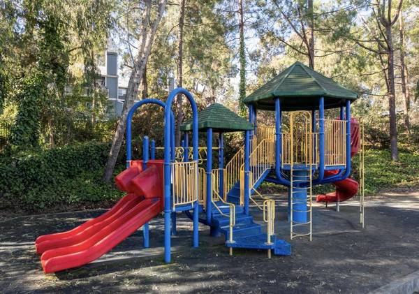 $3,324 / 3br - 1271ft2 - Your Next Chapter Starts at Harbor Park  With One Month Free! (vallejo / benicia)63880130074371123