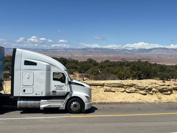 CDL Drivers Needed / All 48 States / $2200-$2400 Weekly 1