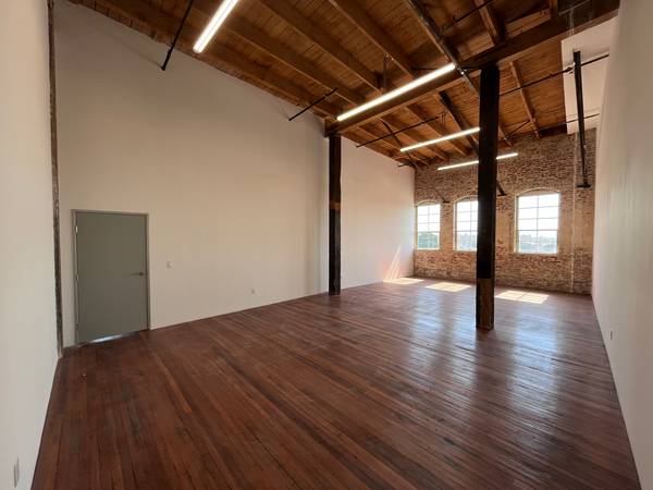 $2,400 / 1000ft2 - Oficina creativa con grandes ventanas, estacionamiento fácil, aire acondicionado (DTLA)63662653987457123