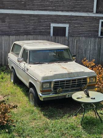 1979 FORD BRONCO - $20,000 (FRANKLIN)63438435049985121