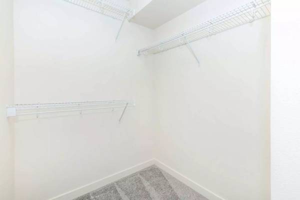 $1,875 / 2br - 905ft2 - Gorgeous 905 Sq Ft, 2 Bed / 2 Bath near public transportation (Shoreline)63850756996995123