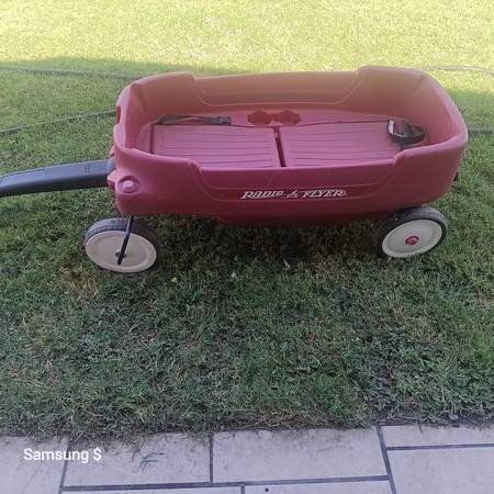 RADIO FLYER  WAGON 1