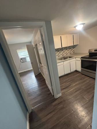 $1,395 / 2br - 1000ft2 - 2/1 apartment for rent fast approval 33612 (Tampa)63976135801219121