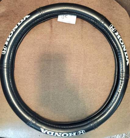 Official Honda steering wheel cover , light use excellent condition 1