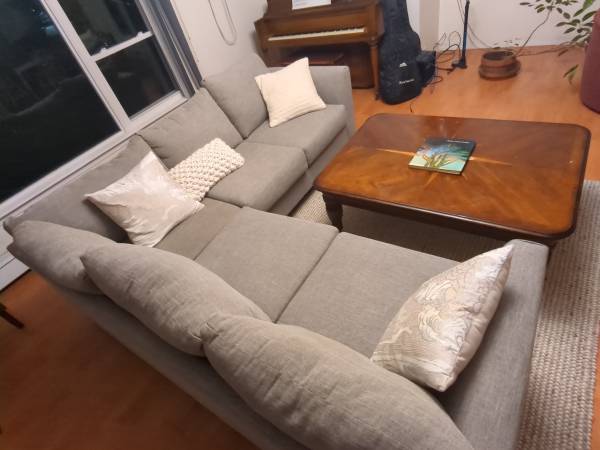 $900 / 4br - 100ft2 - Room in friendly 4BR near Davis and Green Line (Davis Square - Ball Square - Tufts)63828557968259122