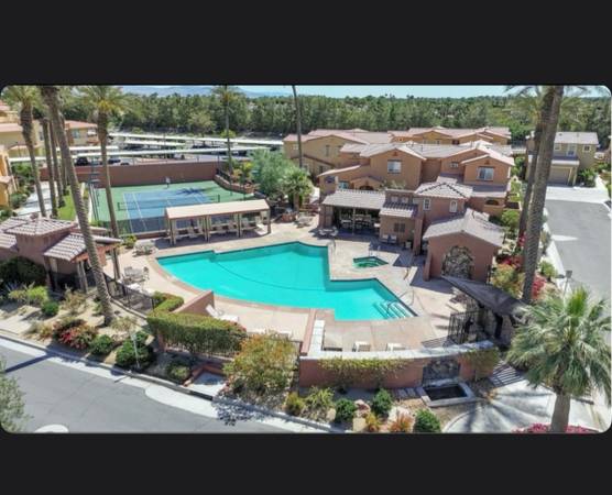 $2,400 / 3br - 1656ft2 - Casa de dos pisos de 3 habitaciones y 2.5 baños en La Quinta, CA – $2,400/mes (La Quinta)63668371011971122
