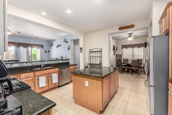 $459,000 / 3br - 2250ft2 - Sunny Arizona Home – 3BR in Festival Foothills (Buckeye)64150352411266123
