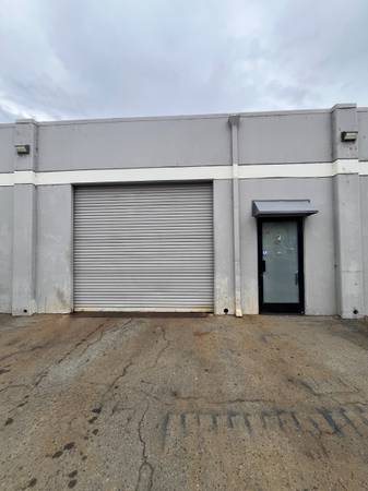 $1,750 / 1056ft2 - Rare Small Warehouse - 12 Pamaron Way, Novato (novato)63847325304193120
