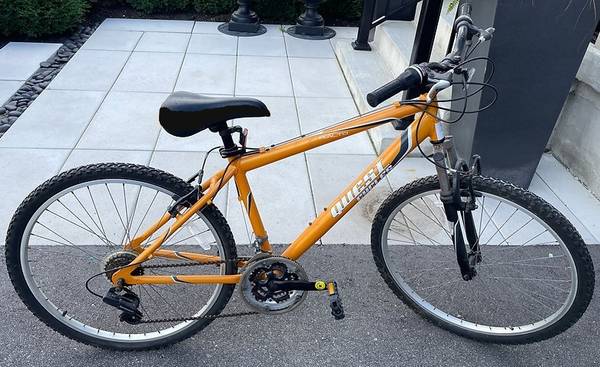 TRAIL/ROAD WITH FRONT SUSPENSION! - 21-SPEED! - TUNED UP! 1