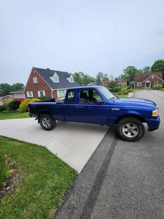 Ford Ranger XLT 4WD - $5,300 (West Mifflin)63625169614851120