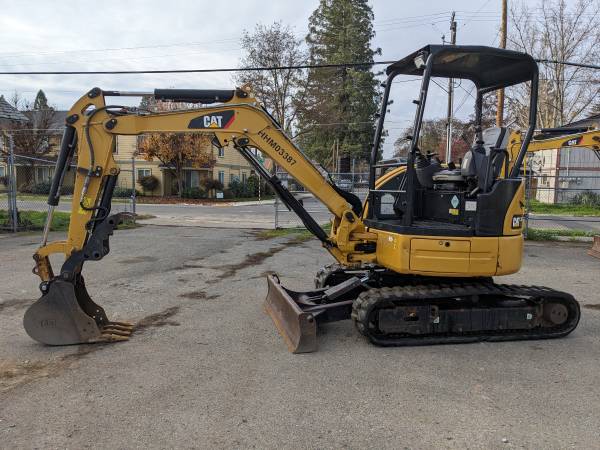 2018 CAT 303E Excavator w/Thumb 1