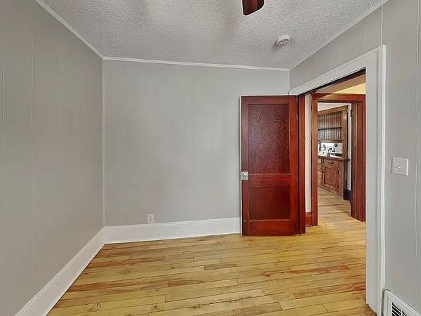 $995 / 2br - 887ft2 - Welcome to your new home close to everywhere!! (1157 Minnehaha Ave)63868814839681123
