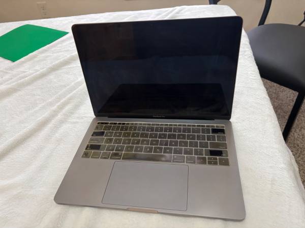 2017 Macbook Pro 13.3" - $200 (Denton)63471254422785120