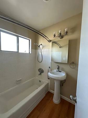 $920 / 1br - This bright and spacious 1-bedroom, 1-bath 3959 Hamilton St (San Diego)63954708421762123