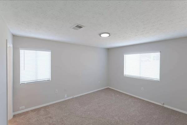 $1,289 / 2br - 1093ft2 - Four-legged friends welcome! Enjoy our pet-friendly 2 BD / 2 BA. (Stone Mountain)63963858783619124