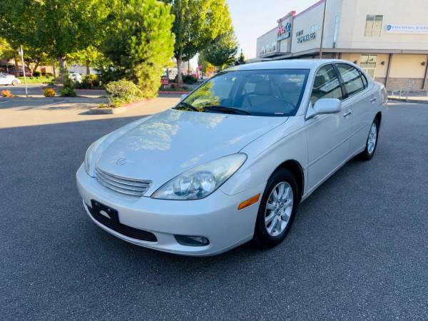 2004 Lexus ES 1