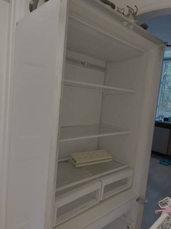 1990 Subzero refrigerator (system 550 ) for parts or scrap metal 1