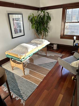 Treatment room(s) for massage/acupuncture on Union Street 1