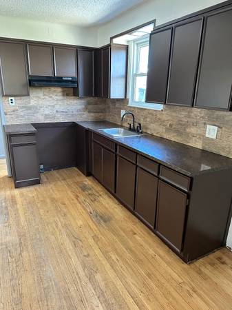 $1,200 / 3br - Bungalow de 3 dormitorios (Warren)64018942237954121