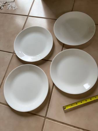 Corelle 10 Inch Dinner Plates x 4! Excellent Condition! Take All 4! 1