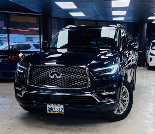 2018 Infiniti QX80 Base  4dr SUV SUV AWD Tracción en las cuatro ruedas - $19,995 (1555 W San Carlos St  San Jose, CA 95126)63617843694083121