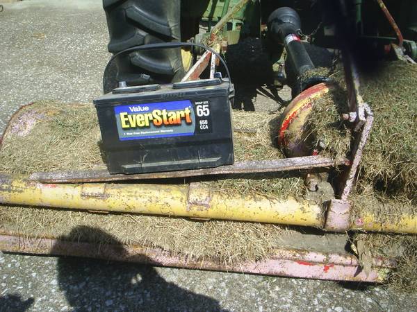 USED AUTO/TRACTOR BATTERY 1
