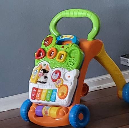 V-tech Sit-to-Stand Learning walker, baby waker toy 1