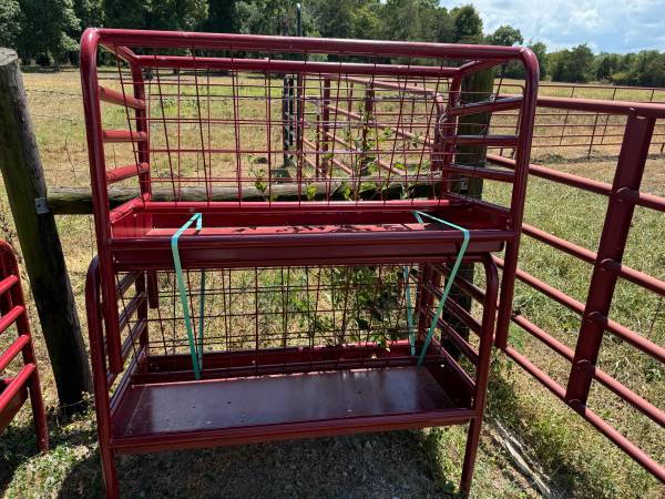 Dura tough small animal feeder 1