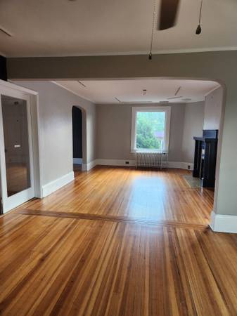 $1,295 Just Starting Out or Starting Over? Office Space for Rent (Near Downtown Asheville)64029205128065121