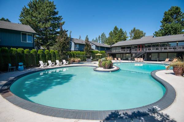$1,562 / 2br - 864ft2 - Cozy 2 BR/1 BA with Additional Storage & Onsite Maintenance63934550276611121