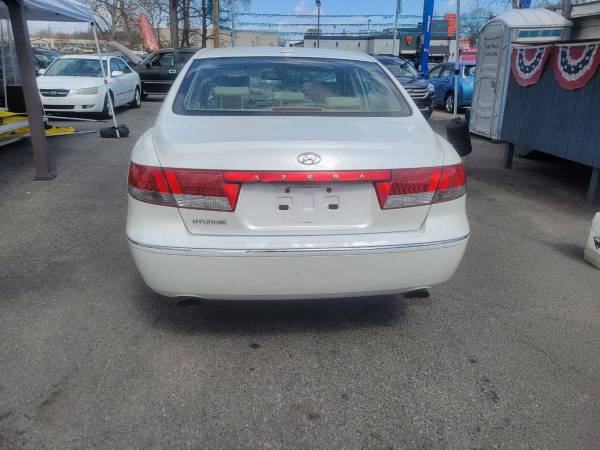 2009 Hyundai Azera - $3,500 (+ Auto Bid Center)63616380712195124