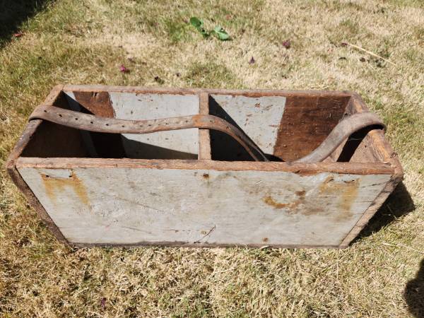 rustic wooden tool box 1