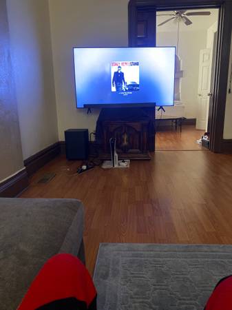 Super comfortable clean room for rent in Great area 1