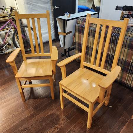 Pair of Mission Style Solid Wood Dining Chairs 1
