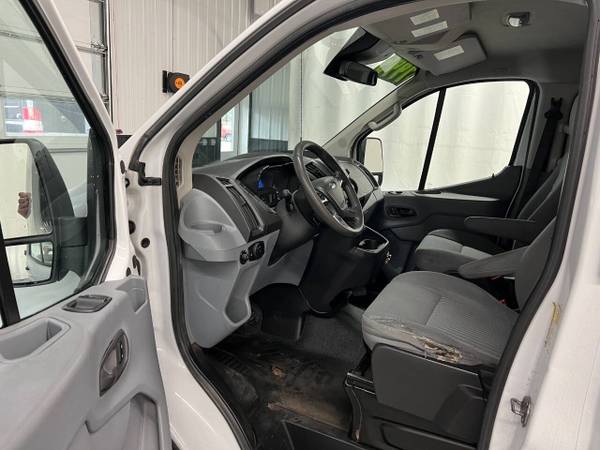 2016 Ford Transit 150 3dr - Photo 7