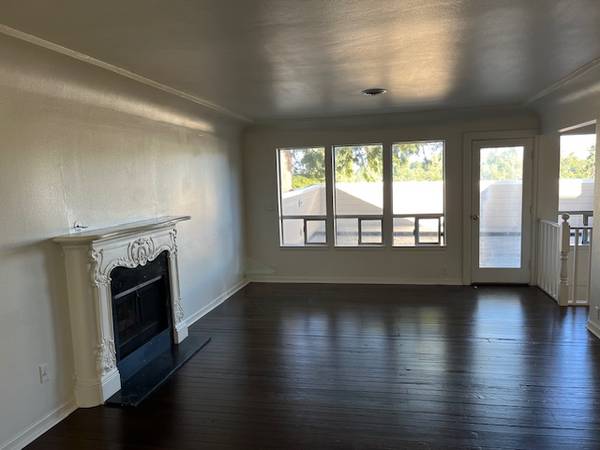 $3,950 / 2br - 1500ft2 - Elegant Two Story Owner's Unit with Nice View, in 3 Unit House (E Capitol Hill)63866941381761120