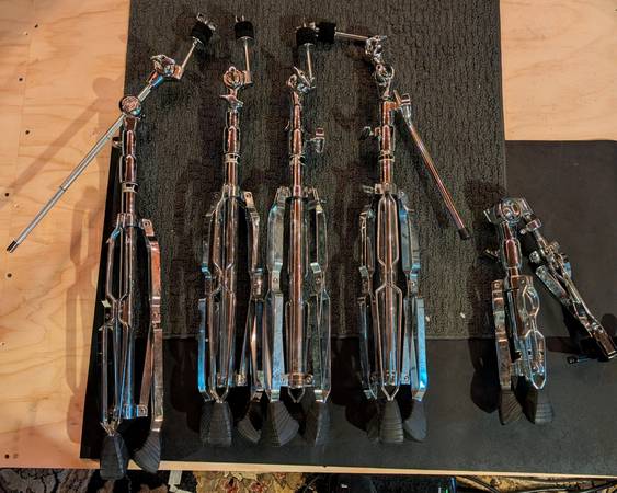 Selling Pearl Hardware Bundle (4 Cymbal Stands & Snare Stand) 1