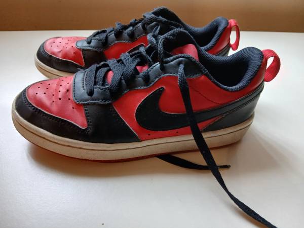 Nike Court Vision Low Sneakers Shoes DV5456 600 Size 3.5Y Black Red School Shoes 1