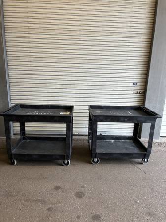 RUBBERMAID UTILITY CARTS (QTY 7) 1