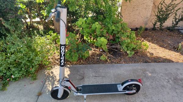 Gotrax ultra electric scooter Great condition - $180 (Irvine) 1