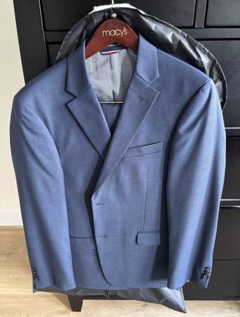 Tommy Hilfiger Men’s Navy Blue Suit 1
