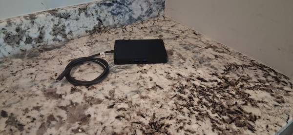 Dell Docking Station - dual monitor - WD15 - dock docks 1