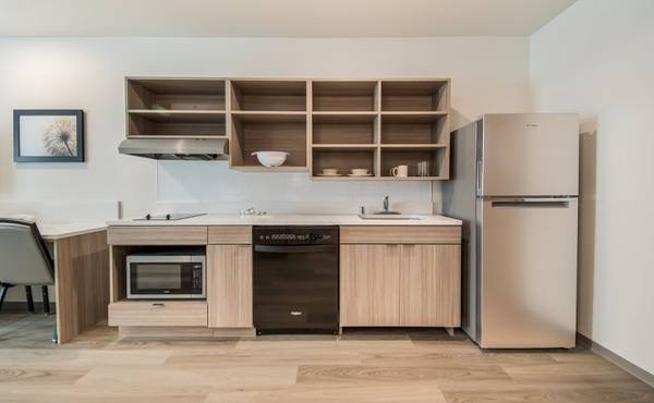 $1,904 / 1br - Monthly Special - Check In Today - No Lease, No Deposit, No Worries! (200 NE 104th Ave, Vancouver, WA)63956352833027124