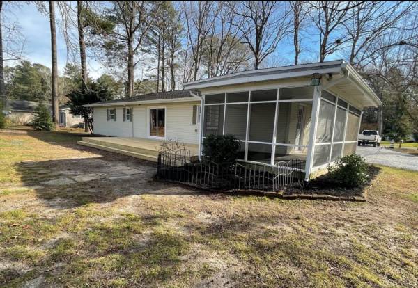 $1,000 / 1br - 1600ft2 - Habitación en alquiler en un barrio tranquilo y seguro (Salisbury)63863137180035121