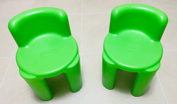 Little Tikes Kids Chairs (2x) 1