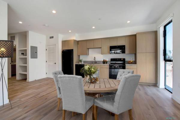 $1,845 / 525ft2 - Brand New Studio in Koreatown with SS Appliances, W/D, Pet Friendly (Close to DTLA + Koreatown)63701092751235121