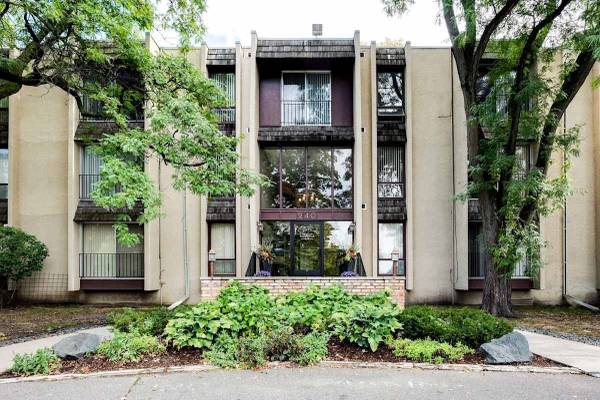 $1,525 / 2br - 1000ft2 - Efficient Appliances, Fully Equipped Kitchens, Pet-Friendly Community (240 Central Ave N, Wayzata, MN)63868703372163122