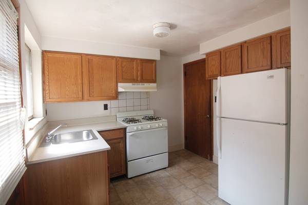 $1,199 / 1br - 1207ft2 - Full Townhouse, Parking, Wood Floors, In Unit Laundry (Regent Square - Frick Park - 421 Franklin)64013204691075123