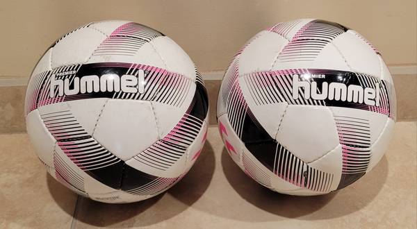 Hummel 2 Soccer Balls - size 4 - pink 1